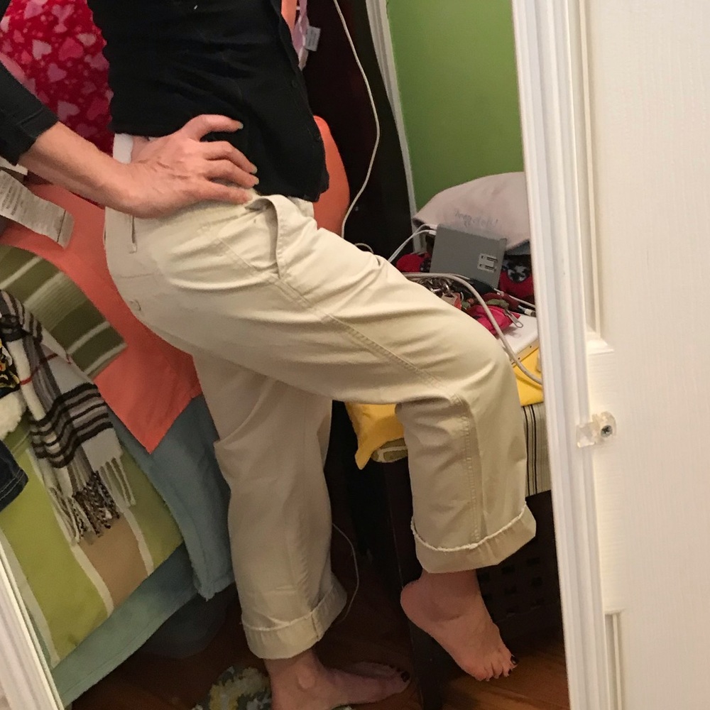 👖🍄 Gap cropped khakis